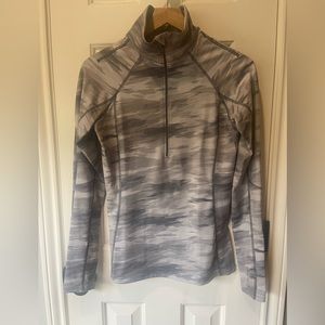 Women’s Under Armour Pullover 1/2 zip | Size M | EUC